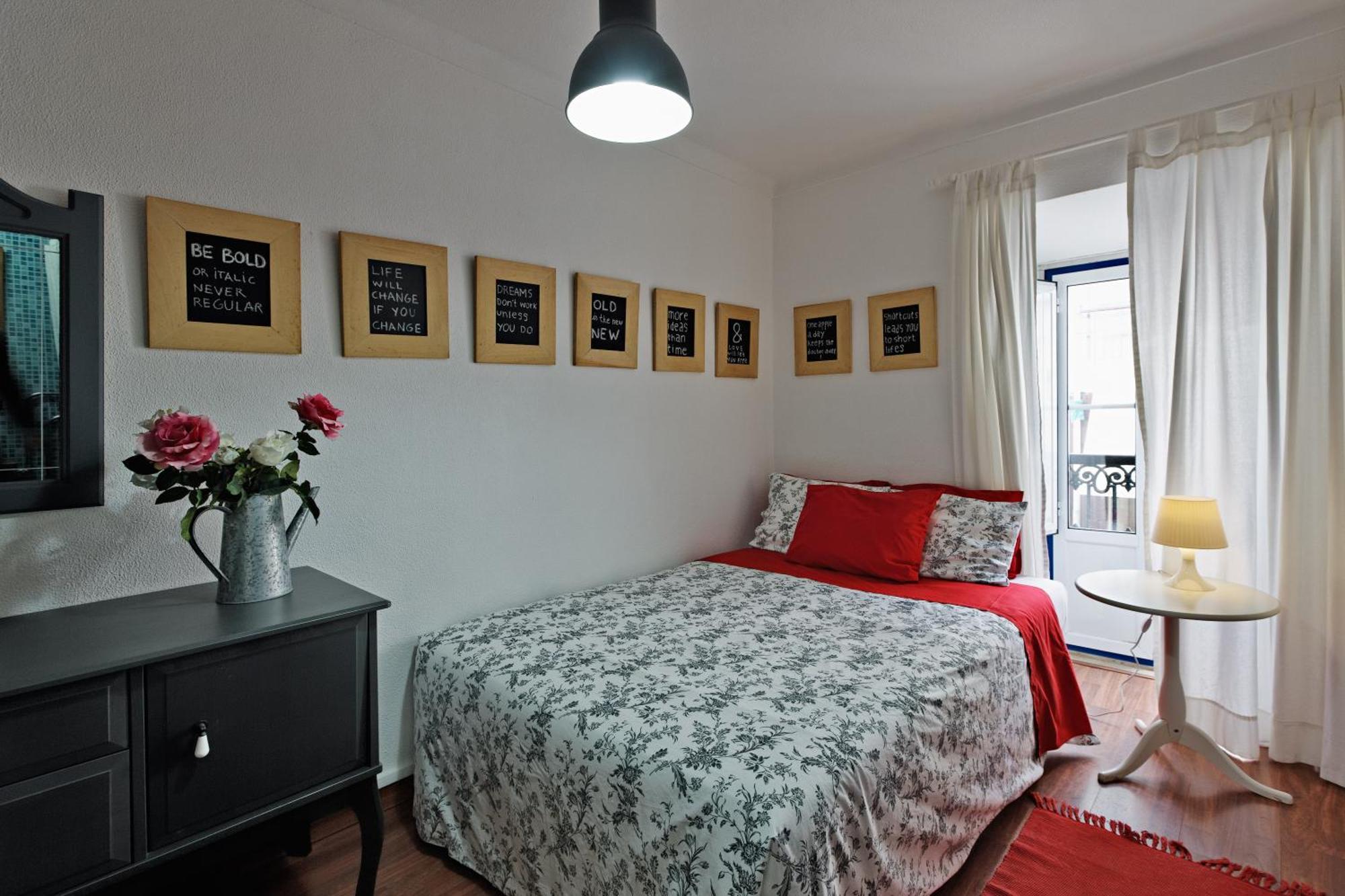 Vinnus Guesthouse Ericeira Luaran gambar